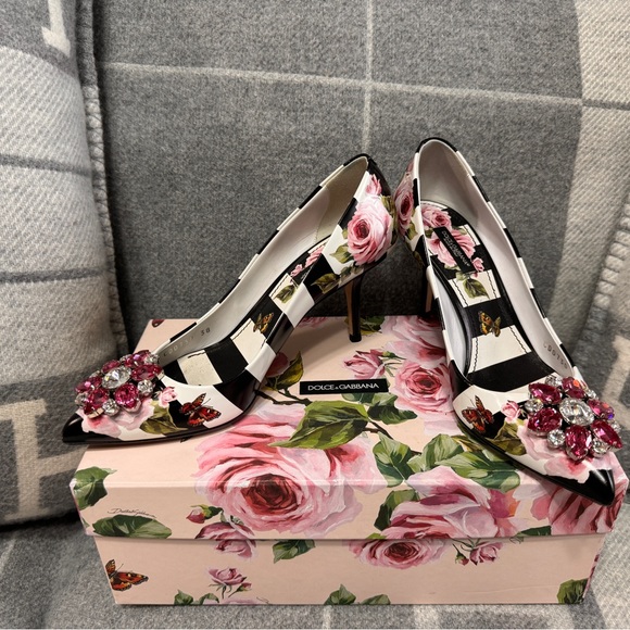 Dolce and Gabbana Shoes - Picture 2 of 5